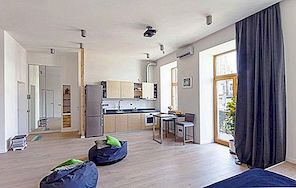 58 m2 stylového otevřeného prostoru v bytě z Ukrajiny