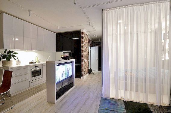 Lägenhet i Ryssland omdesignad för att komma in i ljuset