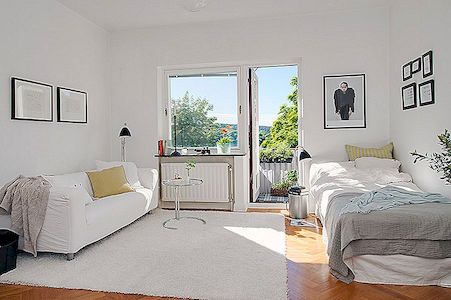Καλαίσθητο διαμέρισμα 26 τ.μ. στη Σουηδία προσφέροντας το καλύτερο των δύο εποχών