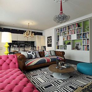 Färgrik lägenhet som ökar en okonventionell mix av stilar