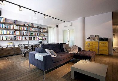 Härlig lägenhet i Polen som visar ett industriellt designschema