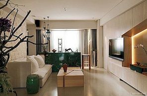Modern lägenhet med asiatisk inspirerad inredning