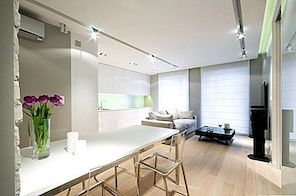 Het minimalistische en verfijnd gerenoveerde White & Water Apartment