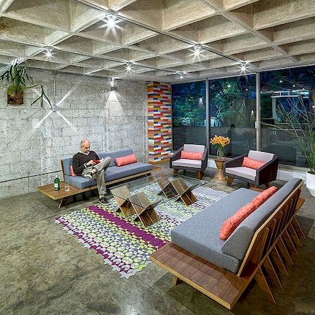 Traditioneel appartement in Mexico omgebouwd tot functionele Artist's Studio
