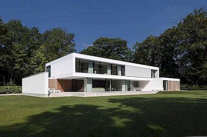 60-letý bungalov zcela zrekonstruovaný do moderního domu v Brugách