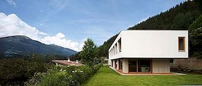 Ett hus för två familjer i Österrike
