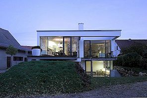 Et split-level hus bygget i et vanskelig område i Tyskland