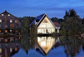 En fantastisk vistelse: Hus i en kyrka av Ruud Visser Architects