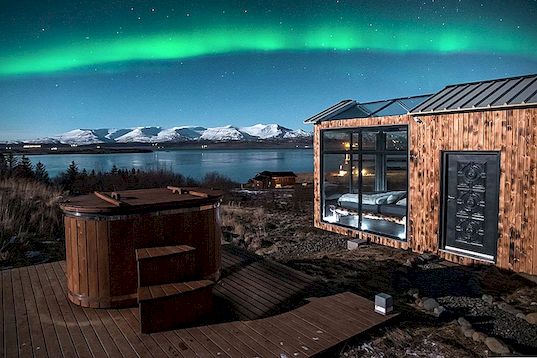 Úžasné norské kabiny sledovat severní světla z
