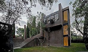 Een indrukwekkend familiehuis door Ricardo Bofill Taller de Arquitectura