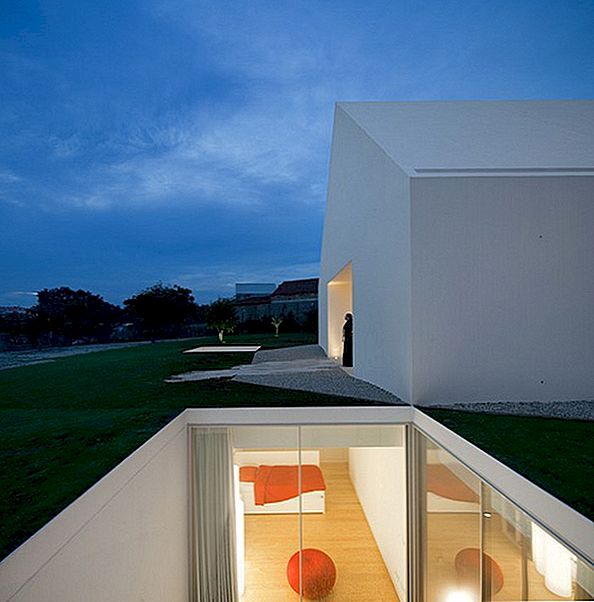 Vacker minimalistisk reträtt i Portugal: Hus i Leiria