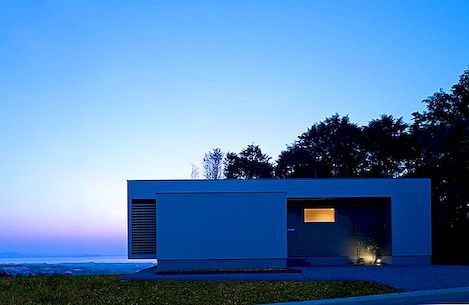 Box-tvarovaný japonský domov s nádherným výhledem na Omura Bay: Y7-House