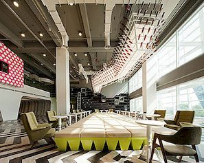 Färgglada och interaktiv Multi Level Lounge Design på Bangkok University
