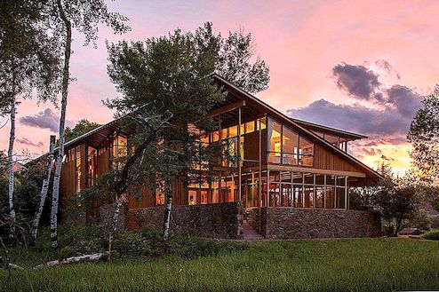复杂的蒙大拿州玻璃家居于梦幻般的自然景观中
