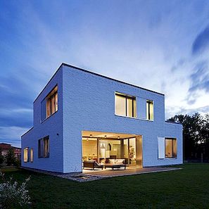 Současná rezidence Dunaujvaros v Maďarsku od ZSK Architects