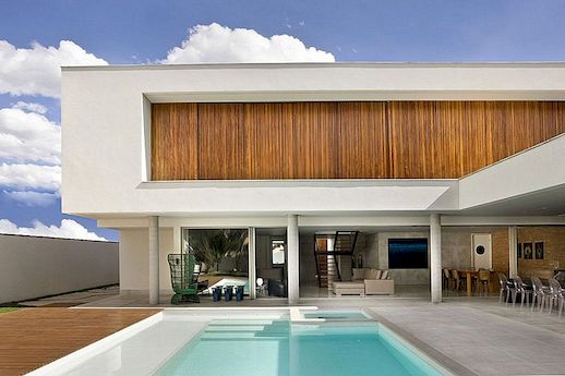 Contemporary Home in Brasília Values ​​Daylight, Natural Ventilation