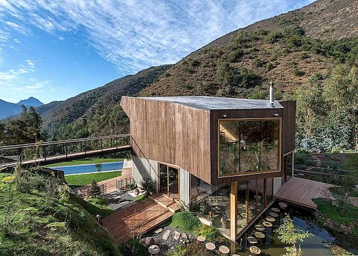 Modernt hem inom ett naturreservat i Chile