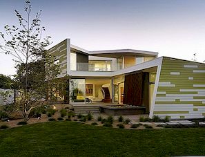 Ustvarjalni in trajnostni moderni dom v Santa Monici: kraljevska rezidenca