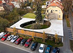 Egg House, Fantastična kružna rezidencija u Pragu