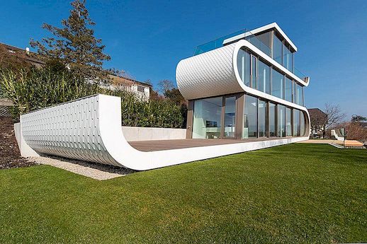 "Flexhouse" in Zwitserland lijkt op een futuristisch schip