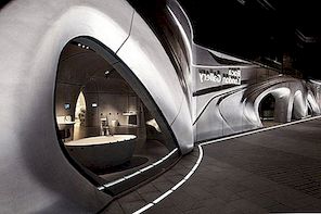 Futuristische Roca London Gallery door Zaha Hadid Architects
