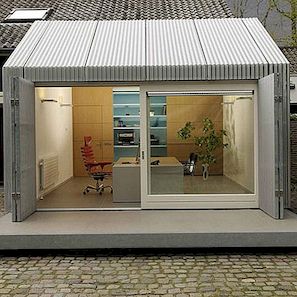 Garage veranderd in een prachtig klein kantoor in Eindhoven