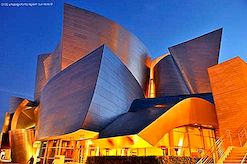 Įspūdinga "Walt Disney" koncertų salė, kurią sukūrė Frank Gehry Kalifornijoje