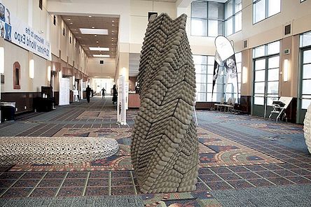 Innovatief 3D-geprint beton dat bestand is tegen aardbevingen: de Quake-kolom