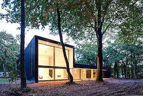 Intriguing Geometric Home med en skogen panorama