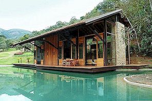 Itaipava huis grenzend aan en omringend water