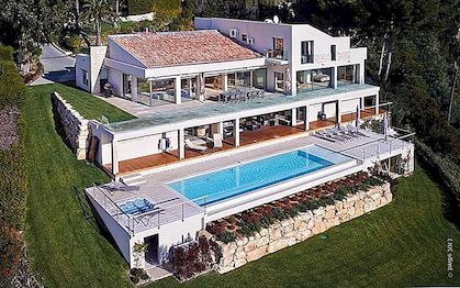 Masivní současný 6 ložnicový dům v Cannes: Villa Chamade