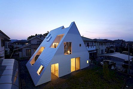 Japonya'da Minimalist Ev İç, Dış Aydınlatır
