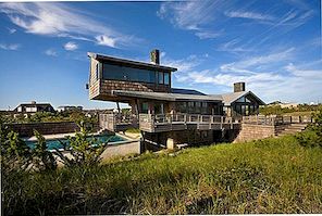 Casa de praia moderna, com vistas panorâmicas sobre o Oceano Atlântico