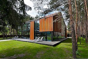 Modern Free-Spirited House med "Rusted" Framework