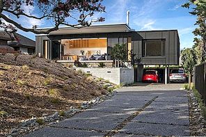 Sodobna počitniška hiša na Novi Zelandiji: pregleduje Pohutukawa