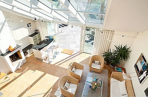 哥德堡的现代住宅拥有令人印象深刻的室内布置