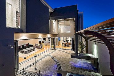 Moderna kuća koja uključuje tehnologiju rezanja: Port Coogee Residence