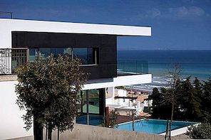 现代的房子在葡萄牙，俯瞰大西洋