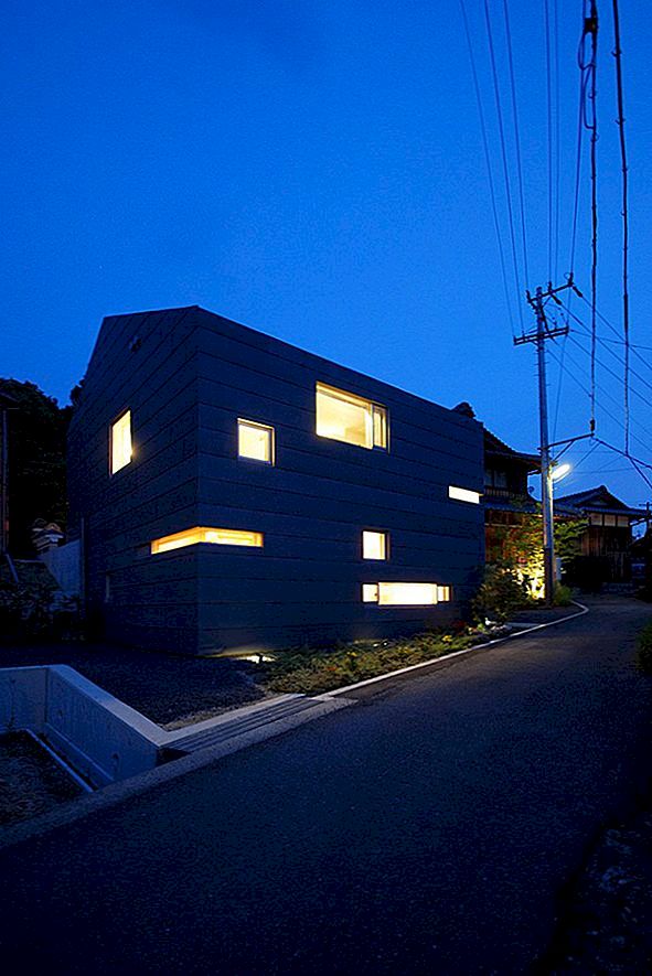Moderní japonská inspirovaná rezidence v městě Nabari pro mladou rodinu