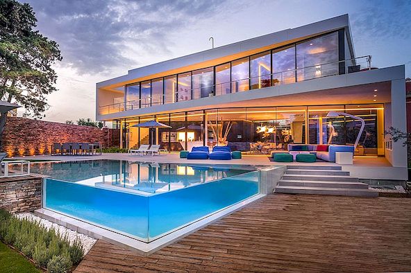 Modern Medelhavet Villa med spännande designdetaljer