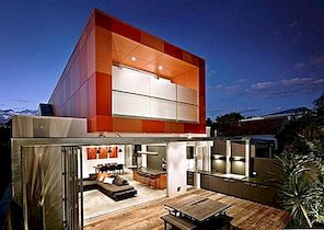 Moderní oranžová krabička od architektů LSA