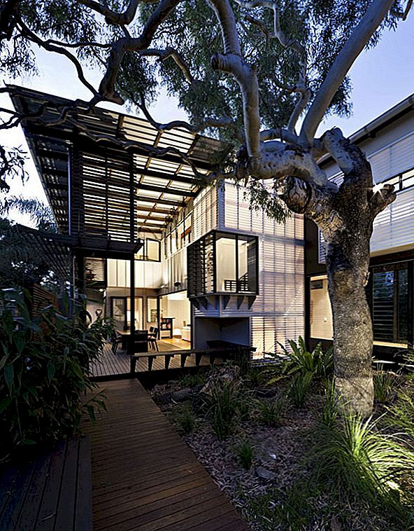 Modern Residence in Queensland, Australië door Bark Architects