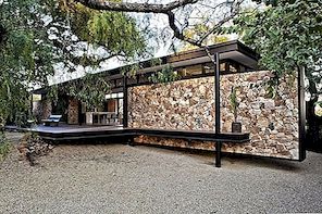 Modern Steel-Framed Pavilion med omfattande utsikt över Johannesburg