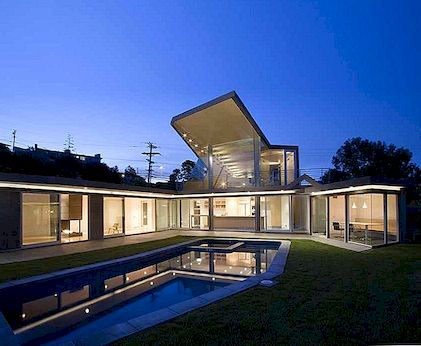 Moderní rezidence Tigertail Parading úžasné diagonální konzolové střechy