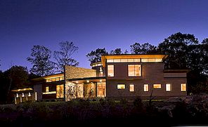 Modern Vision för familjeresort: Hinge House av LLB Architects