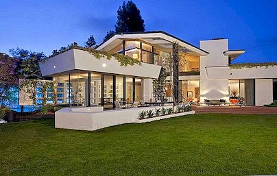 Modernistische glamour gepresenteerd door het opleggen van Brody House in Los Angeles, Californië