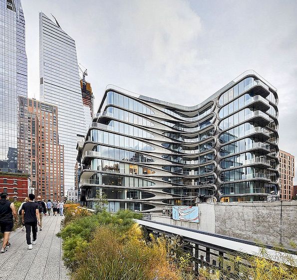 New York's Zaha Hadid Residence palača krivulj in sloga