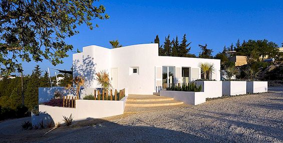 Organisk arkitektur med moderna funktioner i Carvoeiro, Portugal