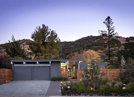 Izvorna kuća Eichler u Kaliforniji dobiva nadahnjujuću nadogradnju: Applewood Drive Residence