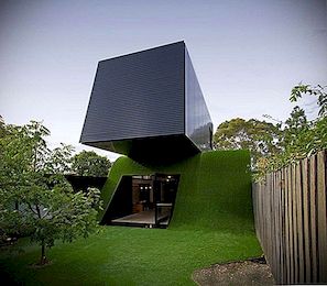 Izvorno obiteljsko proširenje obitelji u Australiji, izgrađeno na umjetnom brdu